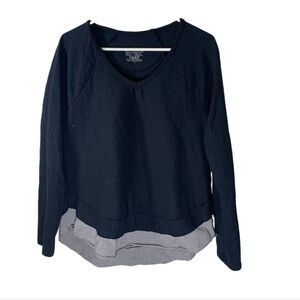 Neon Buddha Small Black and Grey Sweater‎